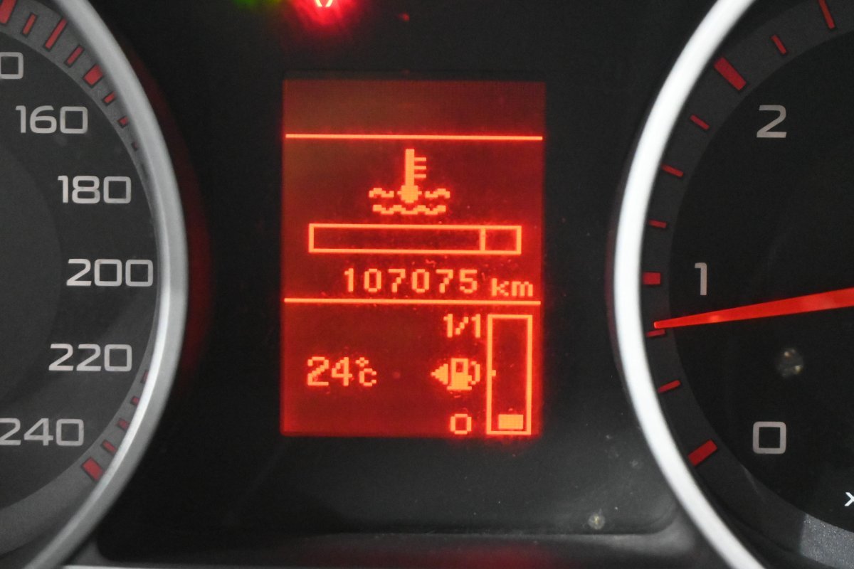 Foto Peugeot 4007 13