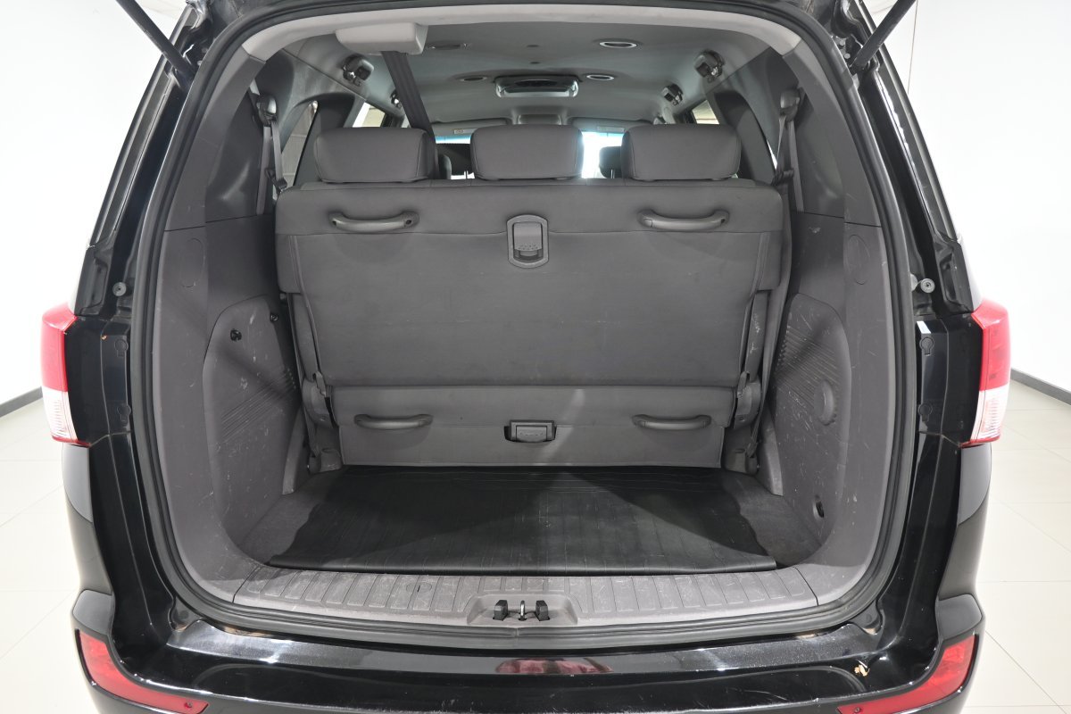 Foto SsangYong Rodius 8