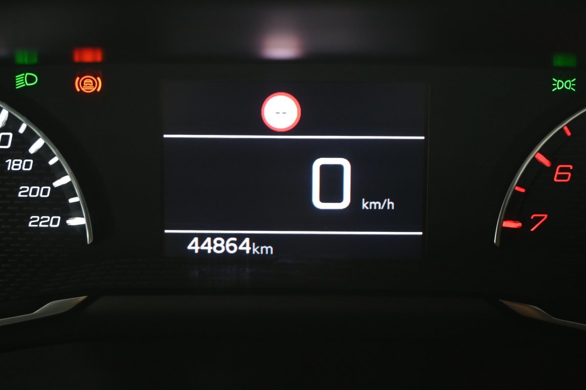 Foto Peugeot 208 12