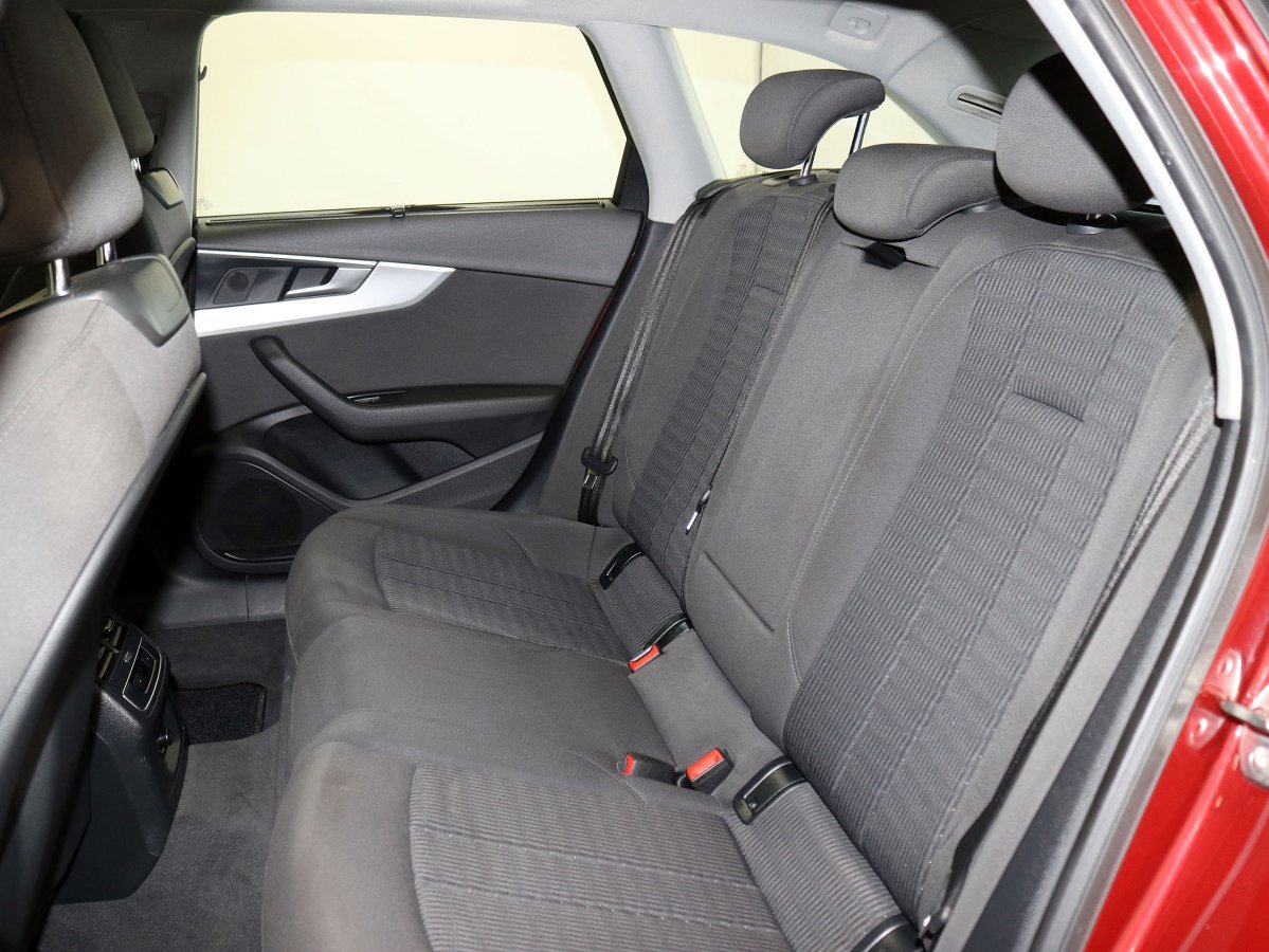 Foto Audi A4 Avant 10