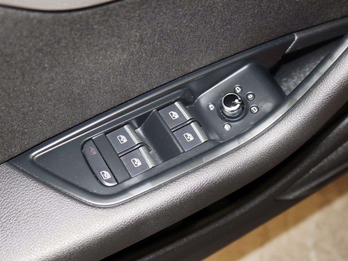 Foto Audi A4 Avant 16