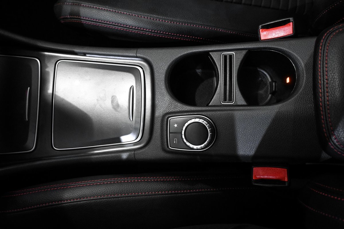 Foto Mercedes-Benz Clase GLA 25