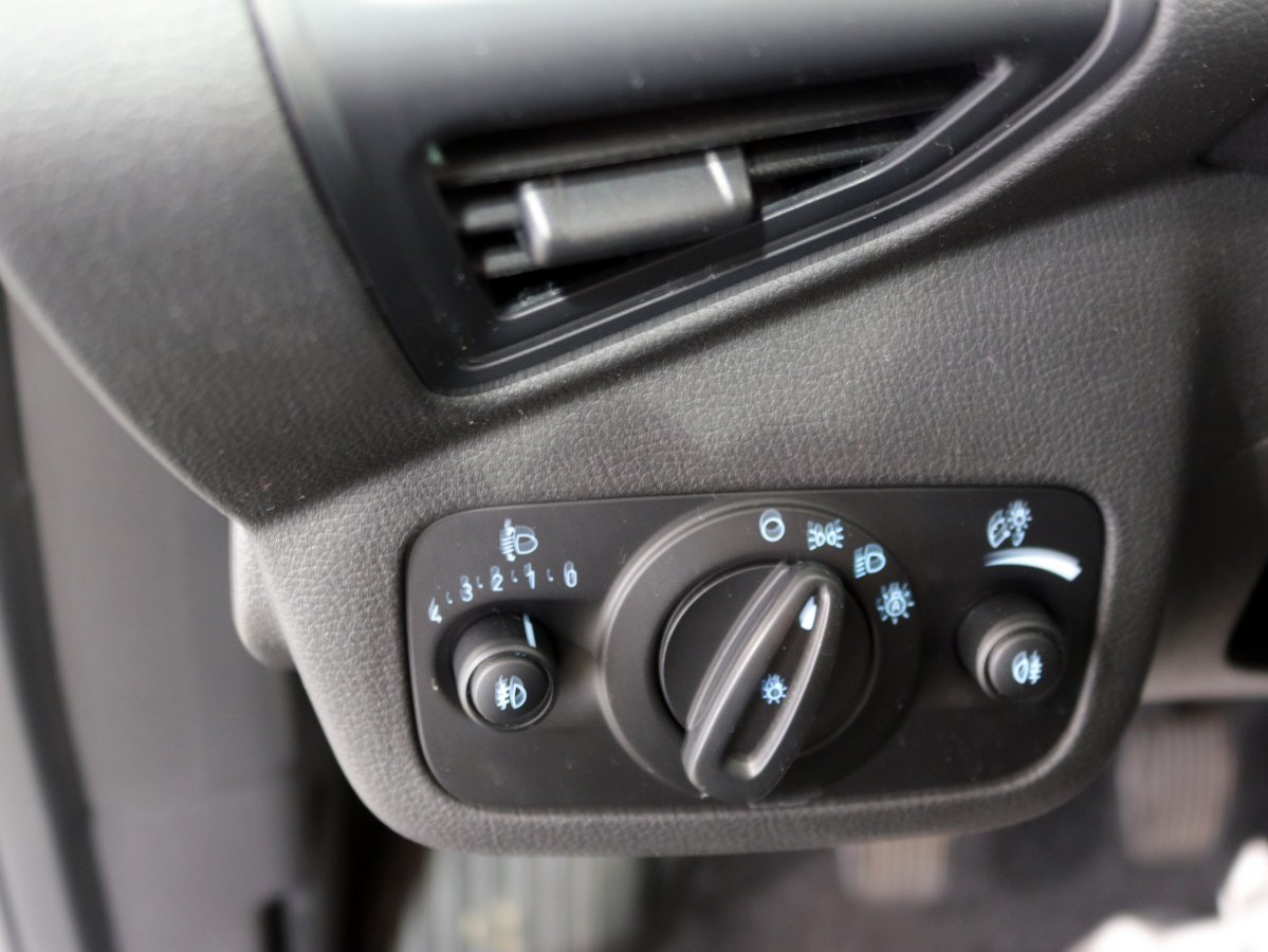 Foto Ford Grand C-MAX 21