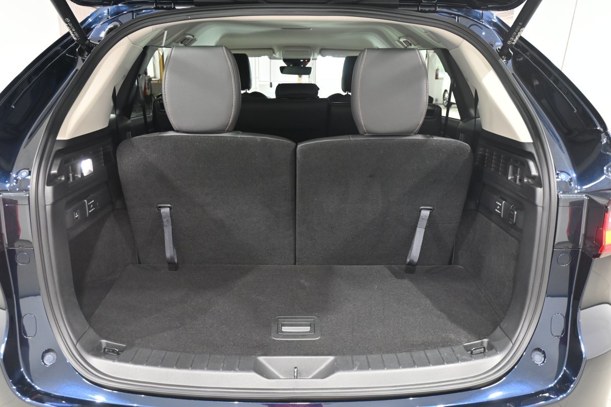 Foto Mazda CX-80 9