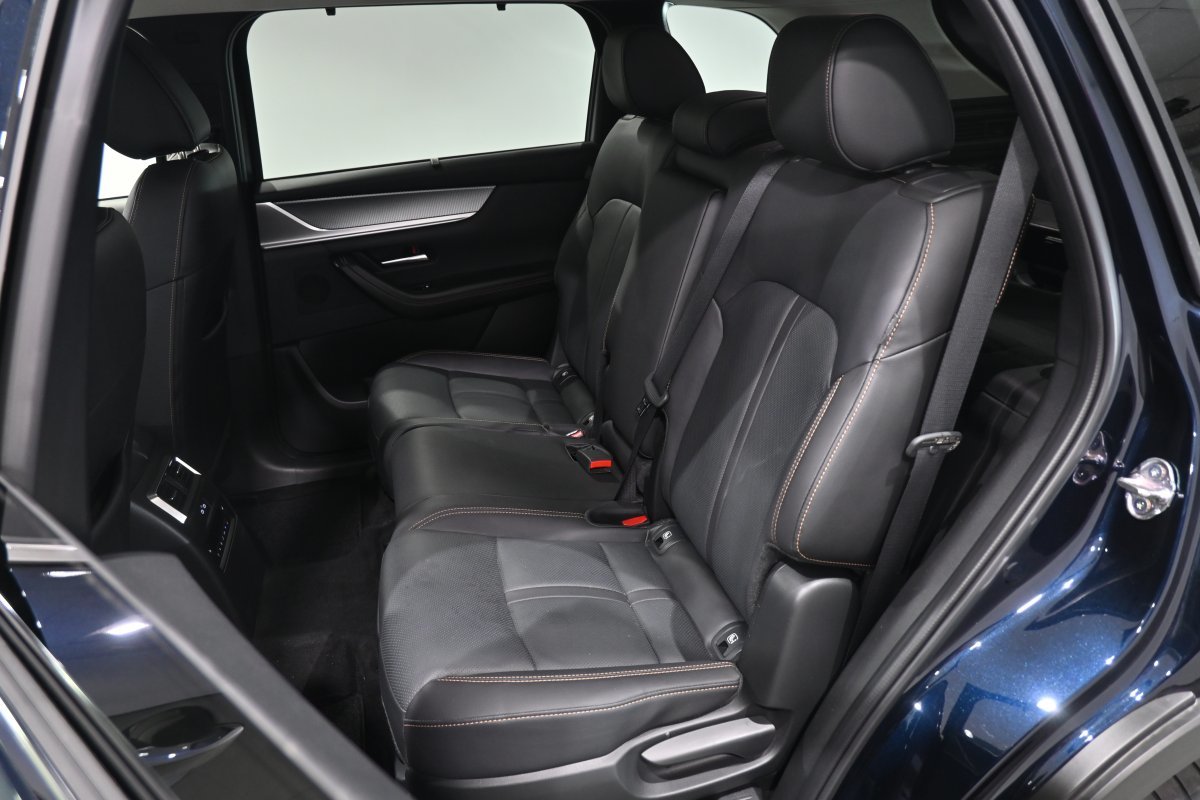Foto Mazda CX-80 14