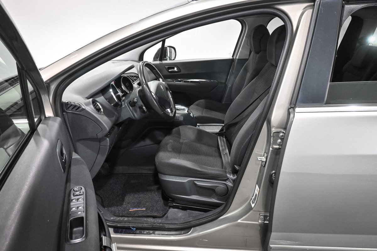 Foto Peugeot 5008 10