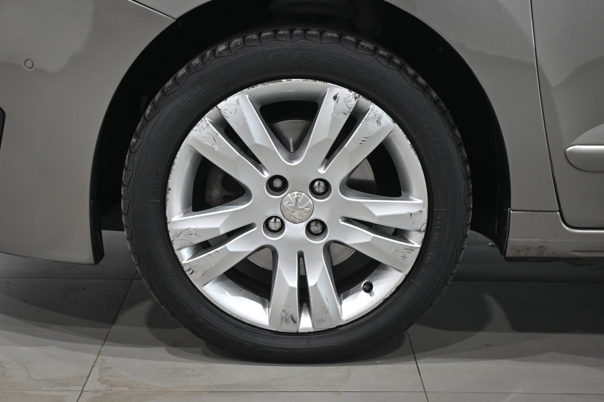 Foto Peugeot 5008 23