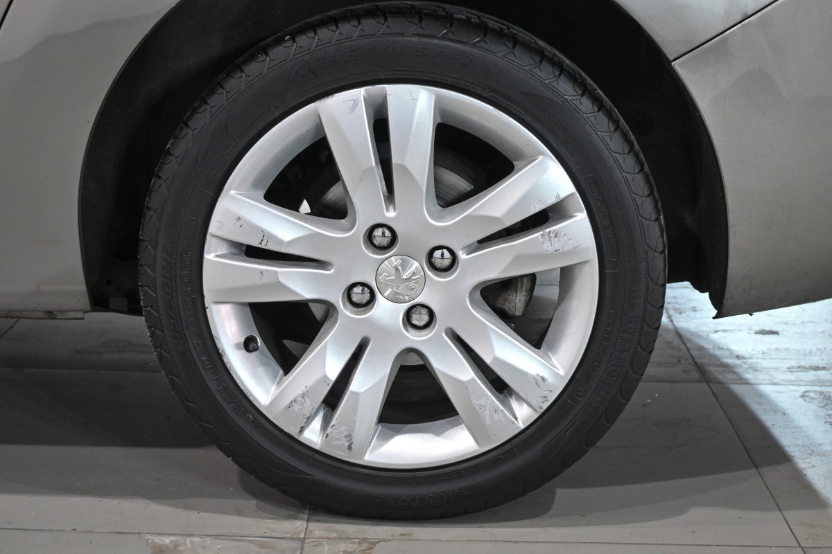 Foto Peugeot 5008 24