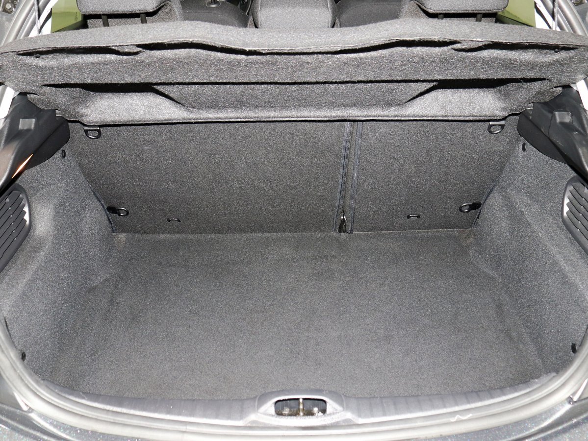 Foto Peugeot 208 7