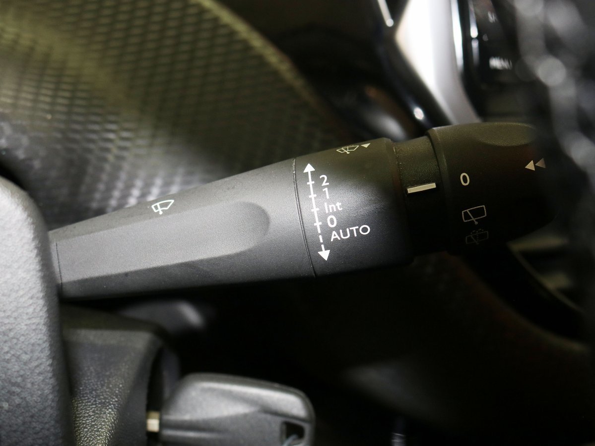 Foto Peugeot 208 14
