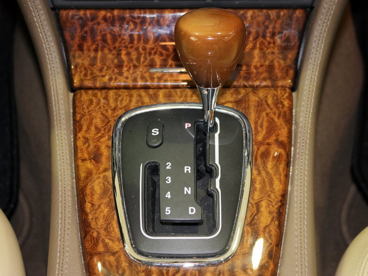Foto Jaguar S-Type 19
