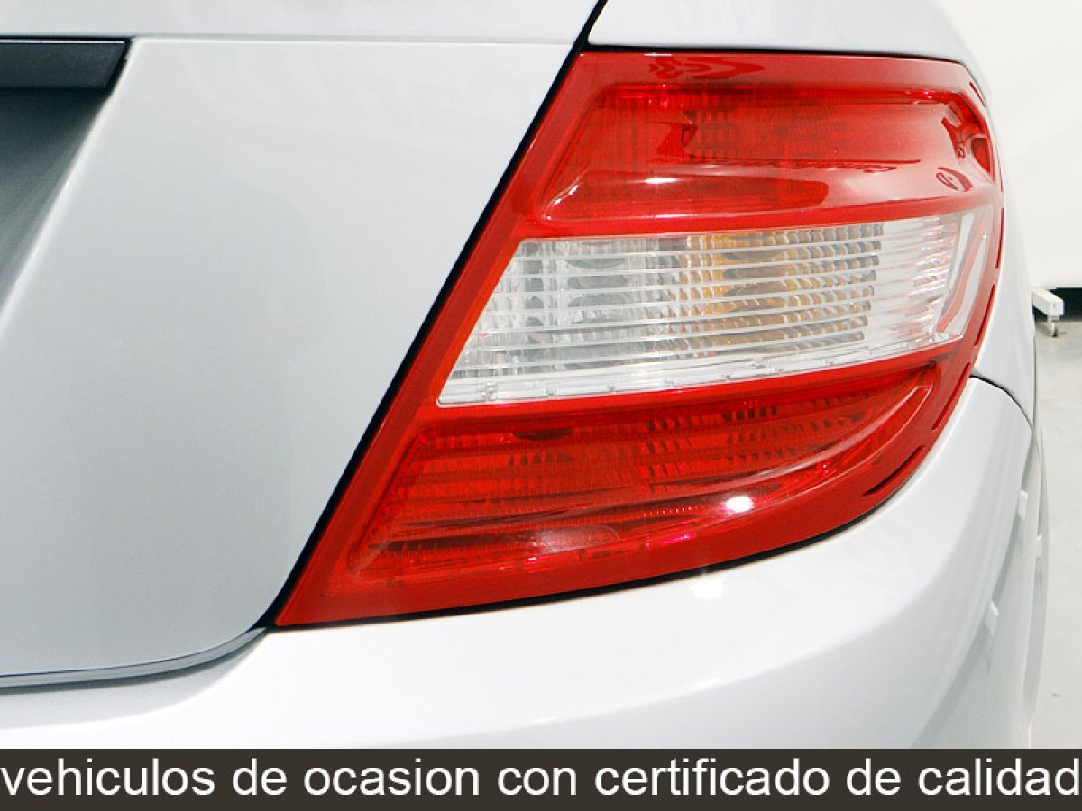 Foto Mercedes-Benz Clase C 15