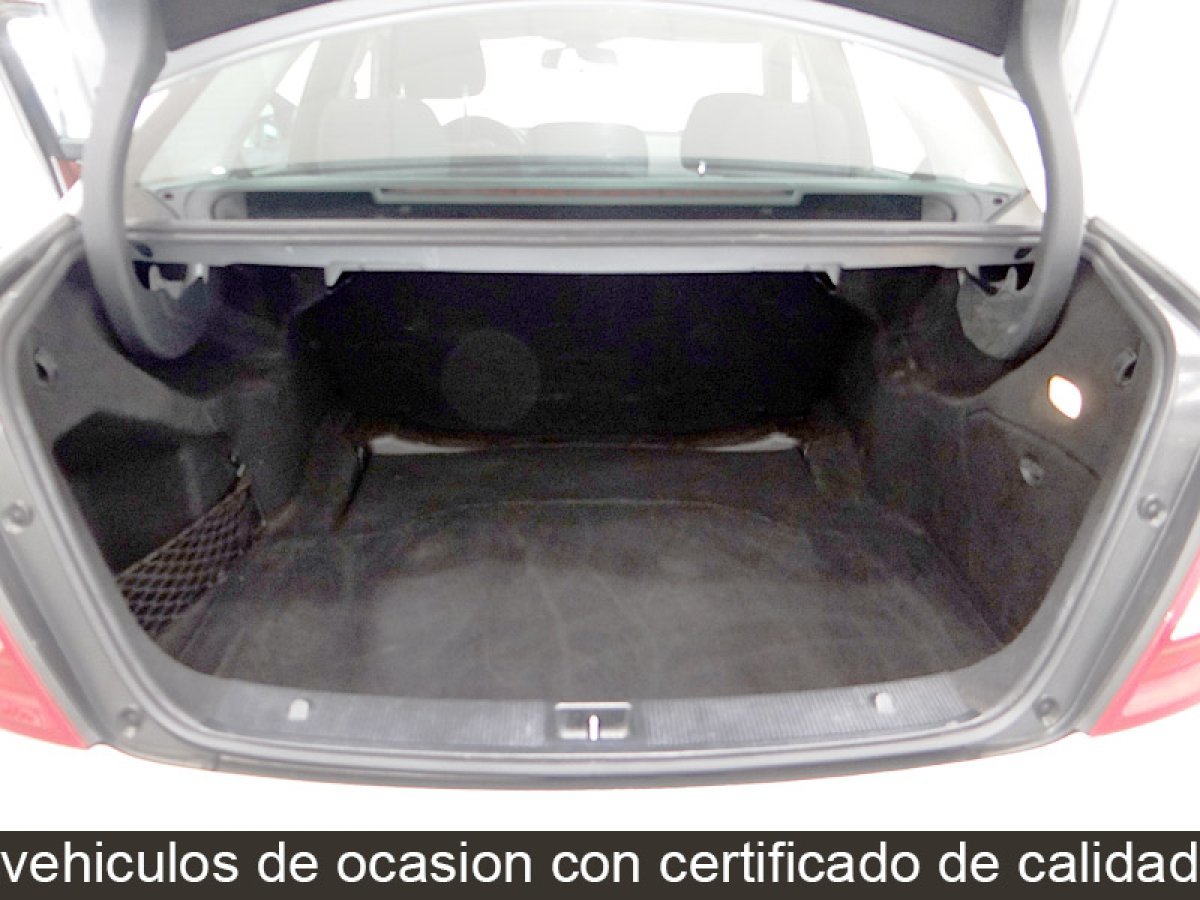 Foto Mercedes-Benz Clase C 17