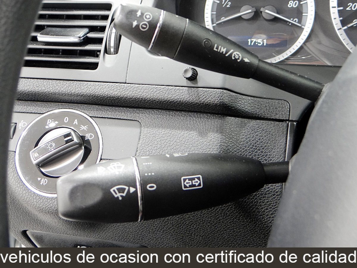 Foto Mercedes-Benz Clase C 26