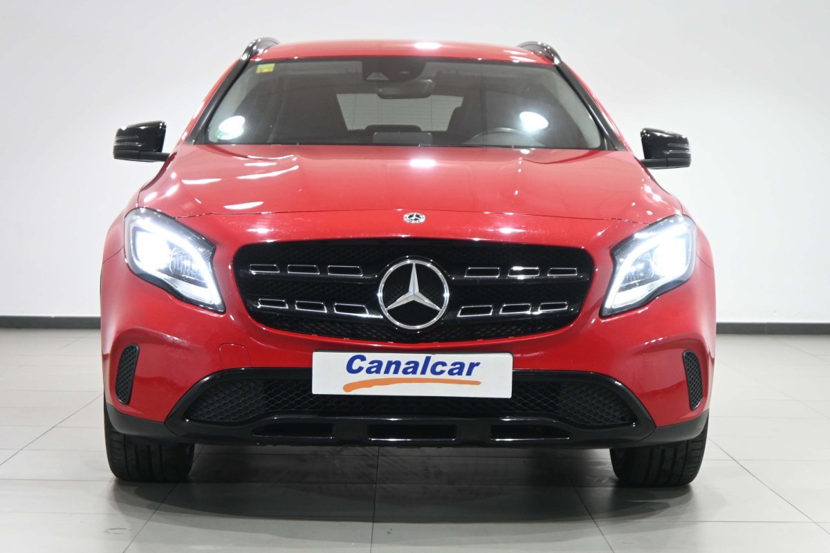 Foto Mercedes-Benz Clase GLA 2