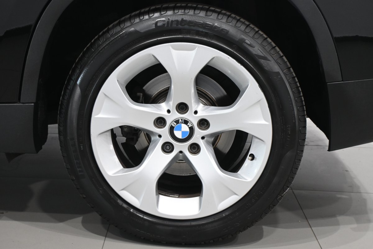 Foto BMW X1 30