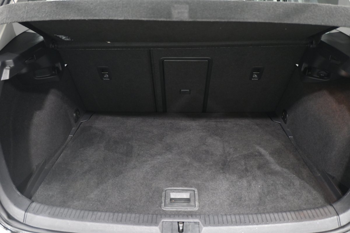 Foto Volkswagen Golf 8