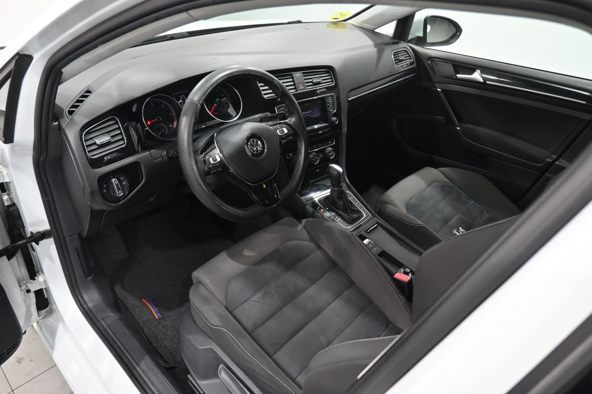 Foto Volkswagen Golf 9