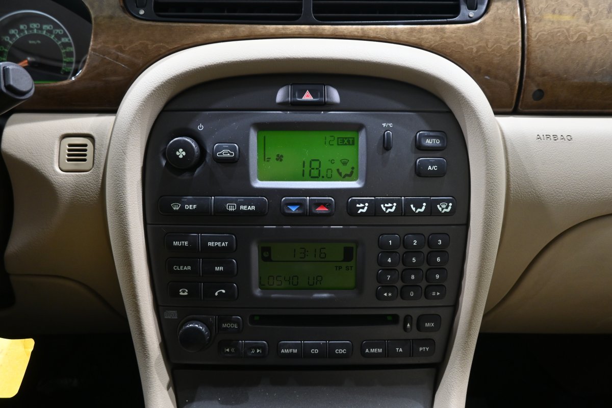 Foto Jaguar X-Type 15