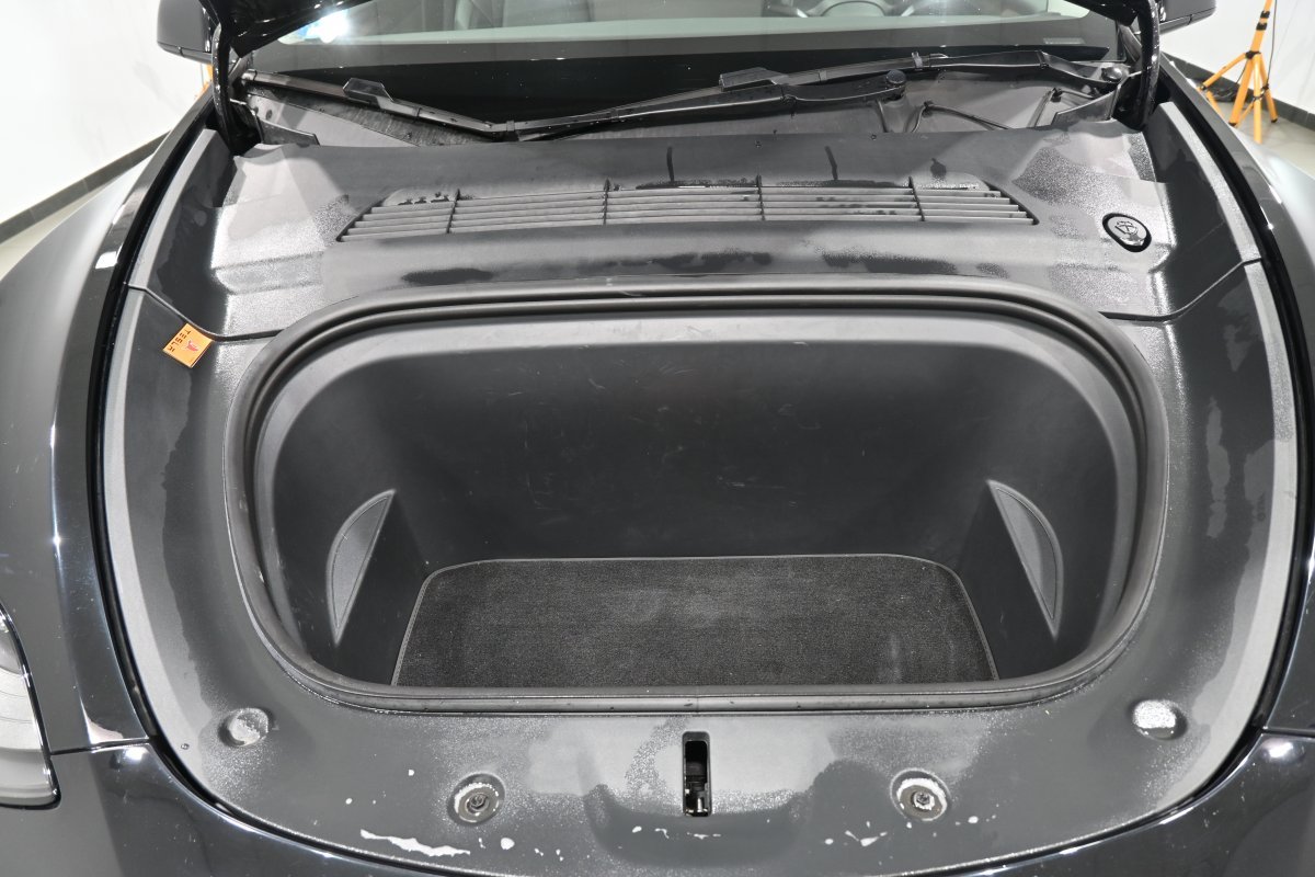 Foto Tesla Model Y 7